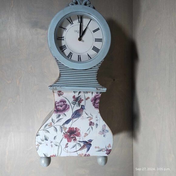 Stunning Pier one clock ornate flower birds battery operated alice in wonderland - Picture 5 of 16